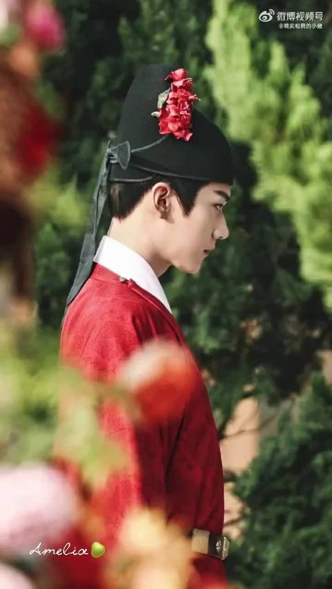 周柯宇金吾不禁红色婚服造型路透