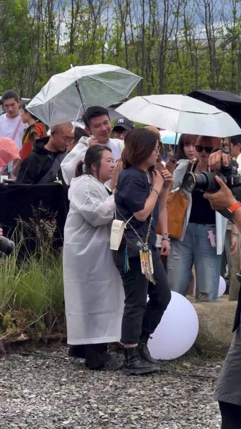 陈妍希生图少女感拉满,被赞冻龄魔法