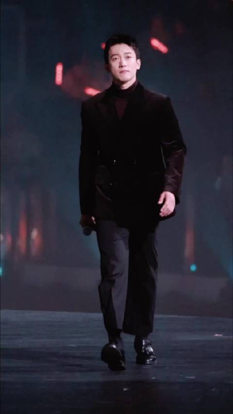 成都星辰大海 走路太有劲儿啦 从此小星我是走路粉儿