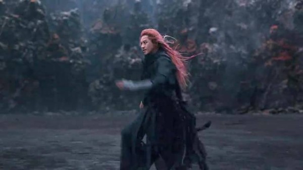 刺杀小说:赤发鬼利用隐身术,竟躲避了数千万支箭!