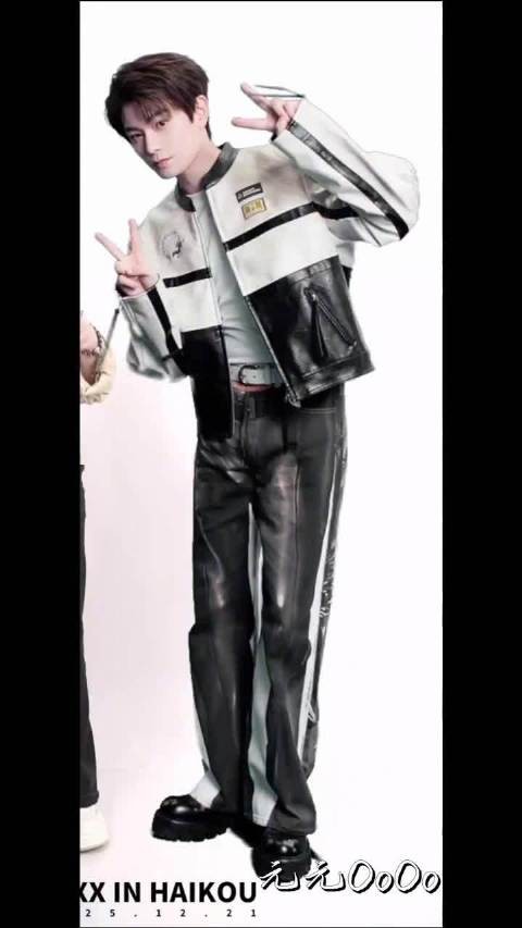 抓到一枚新鲜会动的丁禹兮兮 完全是小可爱 太宠啦