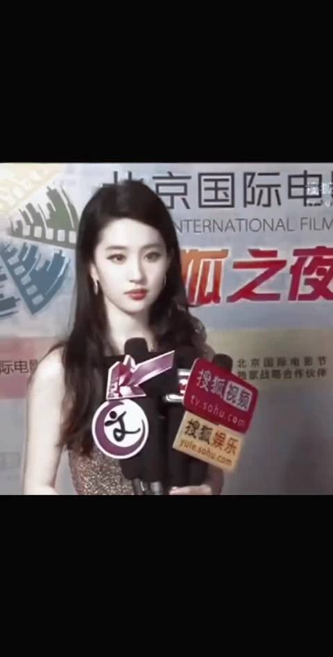 谁说刘亦菲是淡颜？！