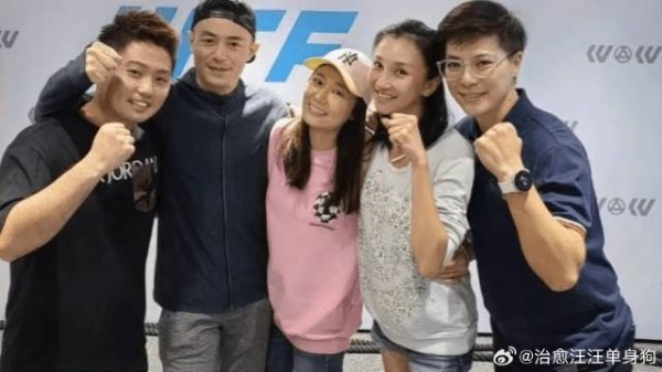 霍建华带林心如健身合影曝光 两人穿着简约轻松状态超好