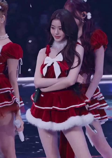 好久没发张元英了，她依然这么美！