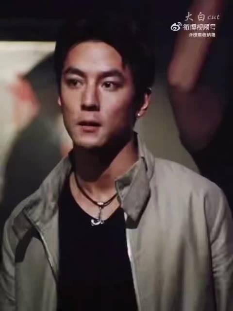 吴彦祖从美少年到成熟魅力，诠释永恒帅气