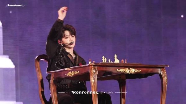 橹穆双人舞台演绎天堂的魔鬼,4K直拍引爆全网