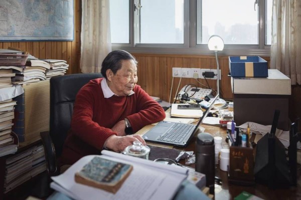 文汇专访·文化艺术奖终身成就奖|刘放桐：探索、沟通、超越是我的治学之道