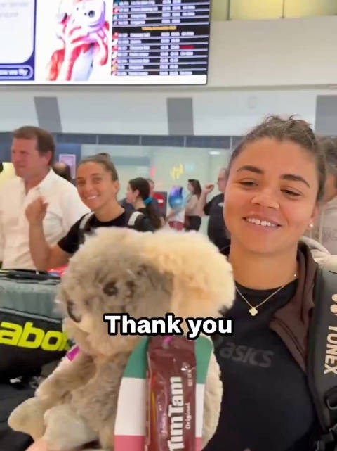 又看到爱笑的双尼啦 保利尼+埃拉尼