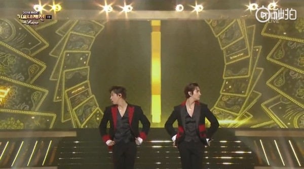 七年前的今天(181231)，东方神起 在2018MBC歌谣大-祭典节目中带来