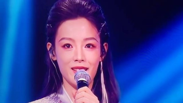 陈丽君用越剧给大家拜年