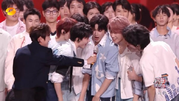 时代少年团天天开心