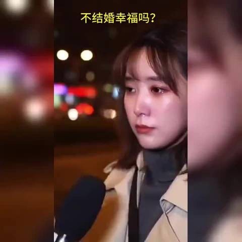 深夜街头,泪光中的她,究竟经历了什么?!