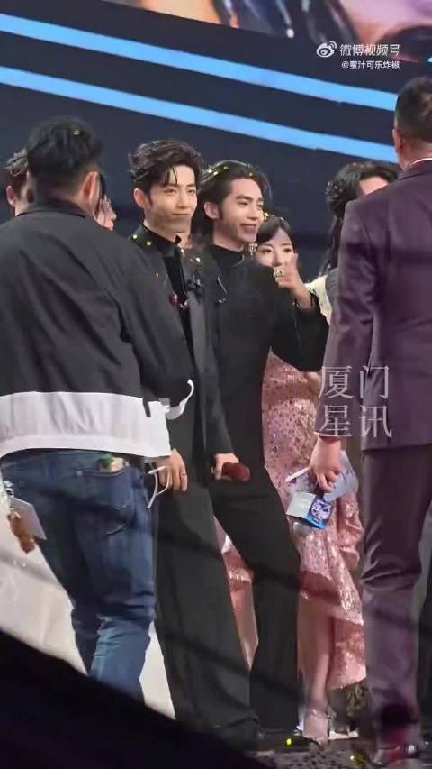 肖战林海东方卫视跨年互动引猜测