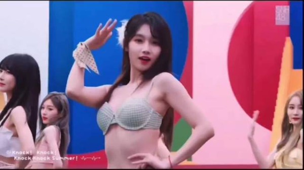 宋昕冉泳装动图的出处终于找到了，真润