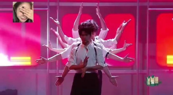 短国男团模子舞燃爆东方卫视跨年晚会