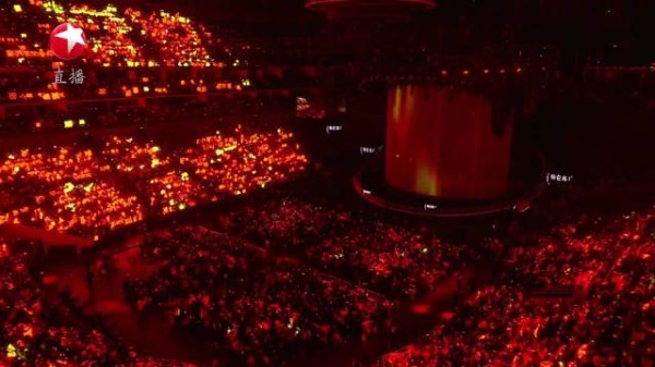 肖战评论区变点歌许愿池 粉丝留言：“蹲一个演唱会”