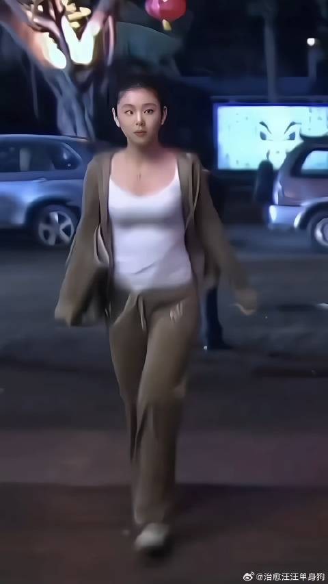 王雷 李小萌娱乐圈的模范夫妻，结婚多年一直恩爱如初，让人羡慕