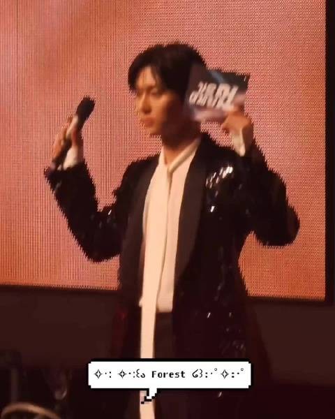 天生优越黄旼炫 251231 MBC歌谣大祭典 饭拍视频一则 hwangdo0919