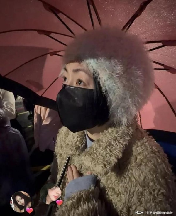 小S发跨年照纪念大S，对比去年的跨年照不止少了一个人