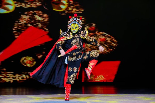 “这个孙悟空比动画片里的还厉害!”亲子戏曲品牌《宝贝,来看戏!》迎十周年