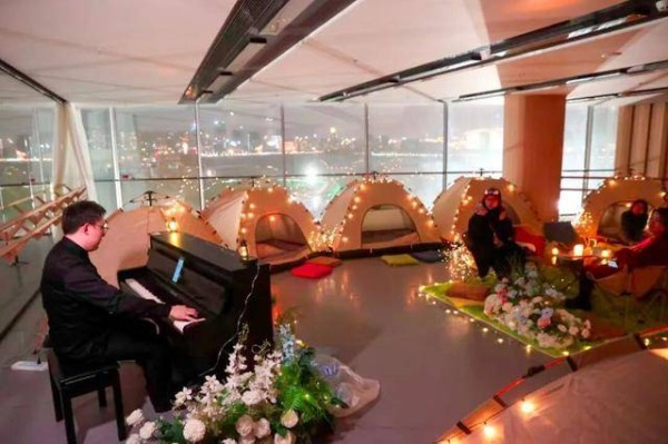 枕着剧场琴声露营、等一场浦江日出,上海西岸把跨年过成了诗!