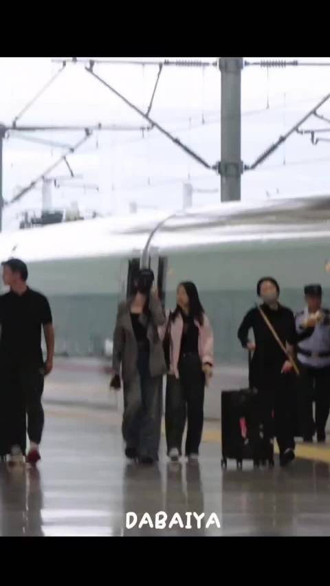 肤白貌美大长腿刘亦菲 刘亦菲 （虽然我不清楚是什么时候的了 ）