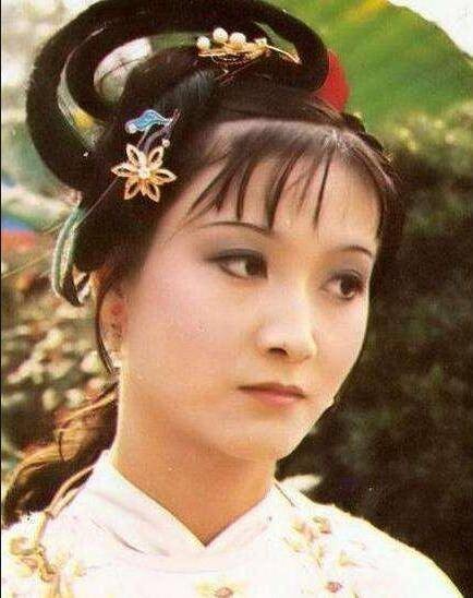 《红楼梦》中贾府为何遗弃了迎春?