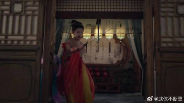 班主抓刺客，姑娘们放下兵器