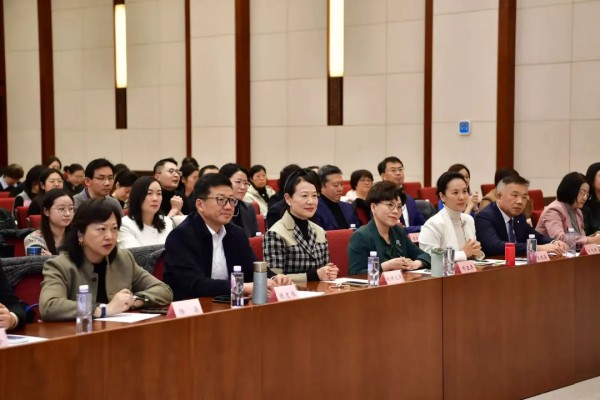 完美公司出席中国妇女发展基金会理事会会议