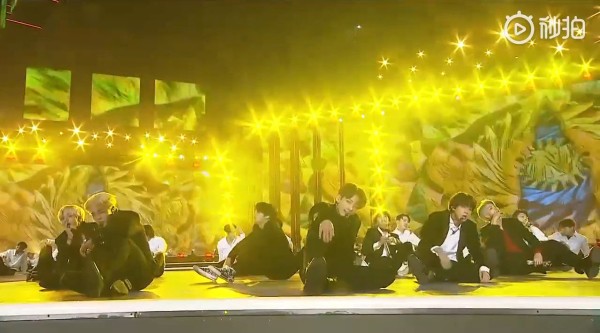 七年前的今天(190106)，防弹少年团 在金唱片颁奖礼带来