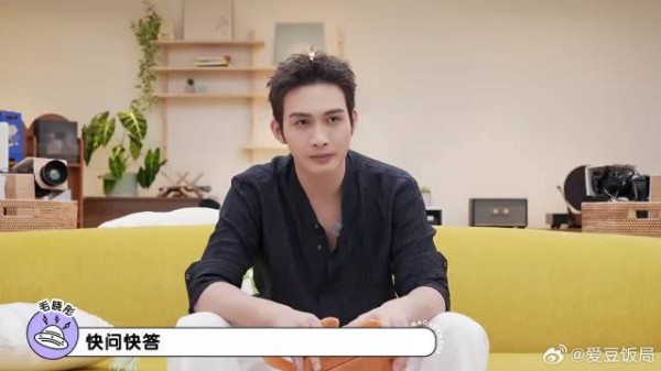 张彬彬这么疯狂的,大学时期裸奔,毛晓彤目瞪口呆