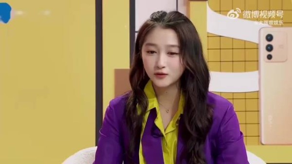 关晓彤说要真正做自己不容易