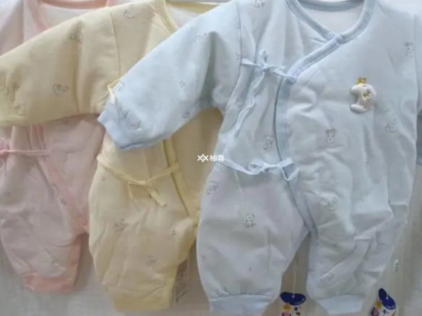 0到3个月宝宝穿衣季节穿衣指南分享，夏、冬、季各不相同