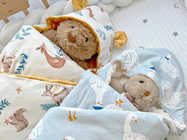 0到6个月婴儿春夏秋冬穿衣对照表一览，不同温度这样穿才对！