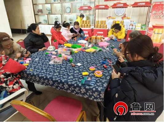 德州天衢新区长河街道泰和社区开展“指尖生趣，彩泥传情”亲子主题活动
