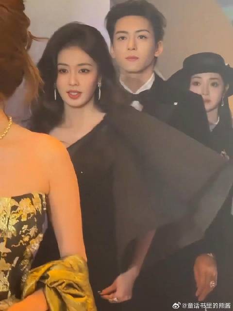 临江仙超强售后来了！白鹿曾舜晞尖叫之夜合体走秀