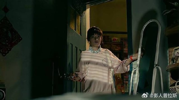 哥哥成别人的,张子枫回家没以前的吵闹,不是滋味