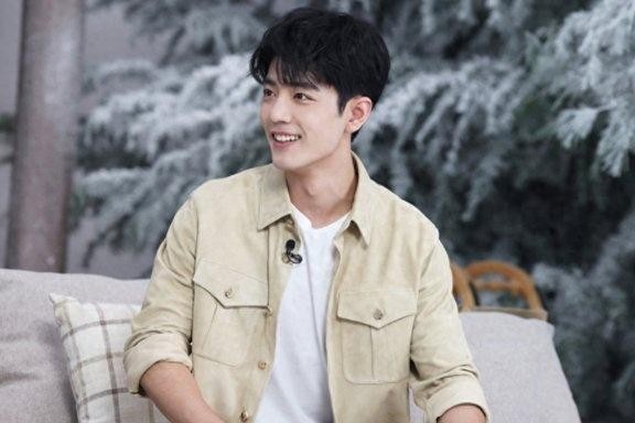 微博年度星光人物肖战仅列第3名，竟冒出2位新晋顶流