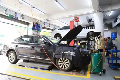 不懂车的人如何保养爱车?揭秘汽车保养的五大误区与正确姿势