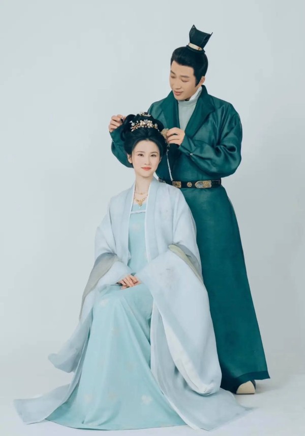 曝于正吻戏令张慧雯不适，导演在线回应：并没有