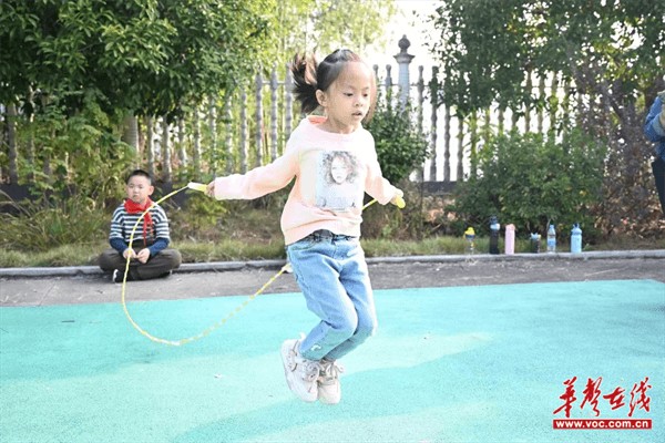 趣享运动 “燃”动校园 长沙县青山铺镇金山小学举行2024年秋季趣味运动会