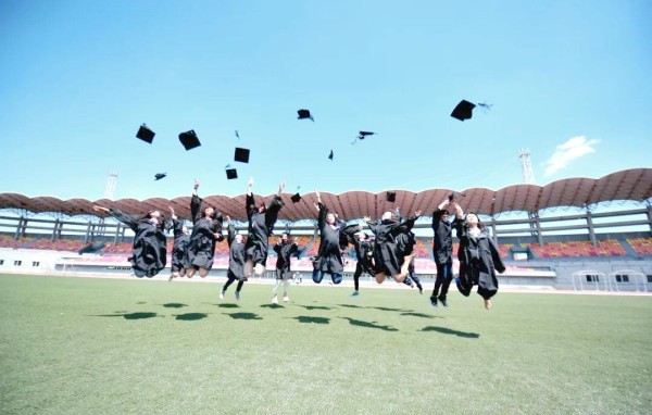 秋季来临：天气变化与生活方式调整指南