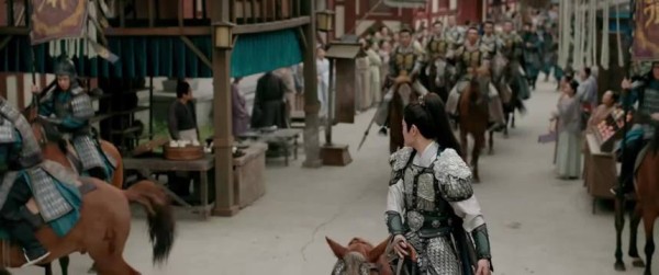 宋茜丁禹兮《山河枕》新片段曝光，楚瑜横幅表白少将军