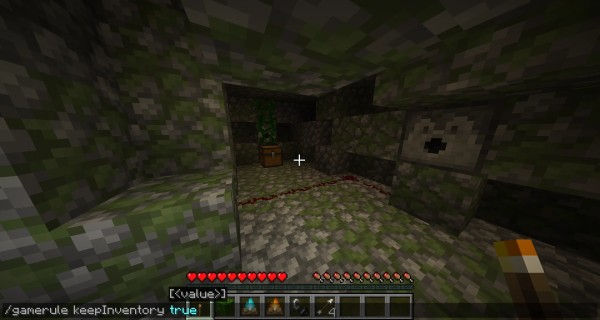 【我的世界指令】教你设置死亡不掉落，保留物品再也不怕掉坑！