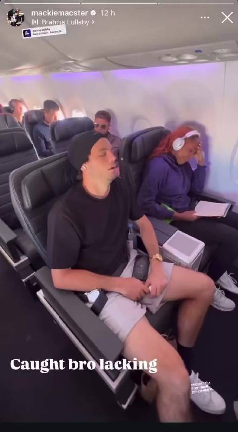 我早起工作就这么困，高芙不要再偷笑了