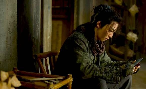 三人小分队联手捣毁毒窝