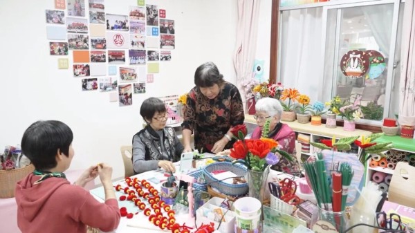 “我们聚在一起,过得很充实很快乐”