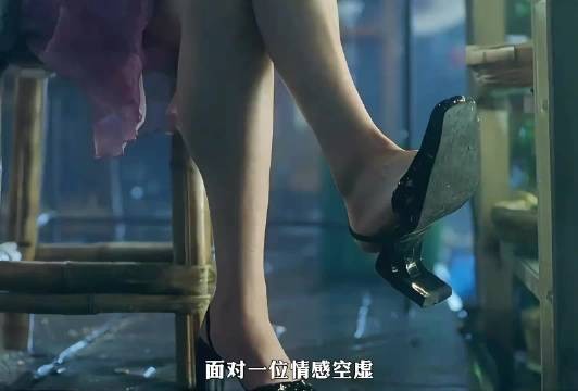 90年代开凌志,和现在开宾利有啥区别, 你开宾利去泡老玫瑰,你也行