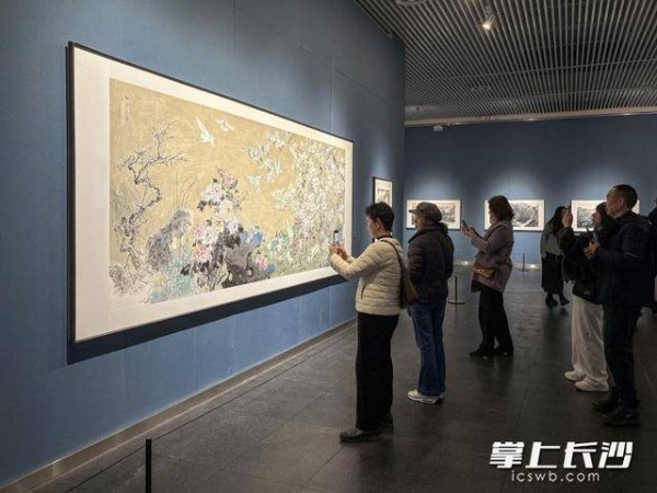 从报人画笔到水墨华章:刘左钧中国画展长沙开幕丨组图