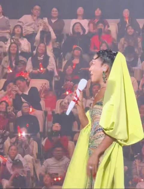 吉克隽逸cos徐志胜逗号刘海引热议